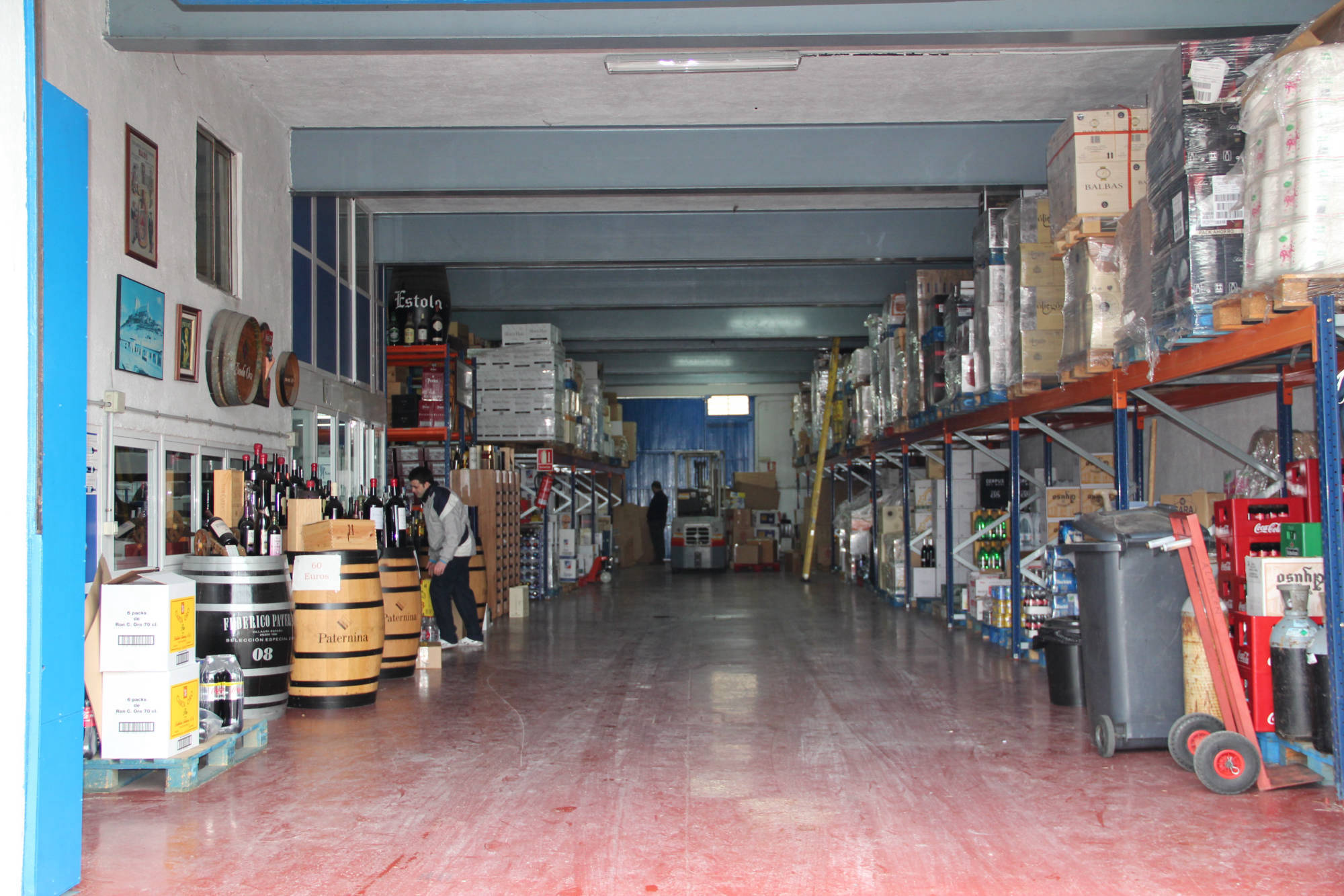 Distribuidor de vinos, cervezas, conservas, licores, alimentos, dulces, Valle del Tiétar sur de Gredos