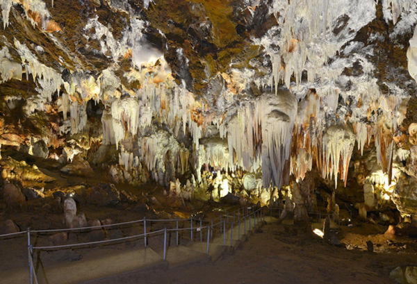 Grutas o Cuevas del Águila Arenas de San Pedro