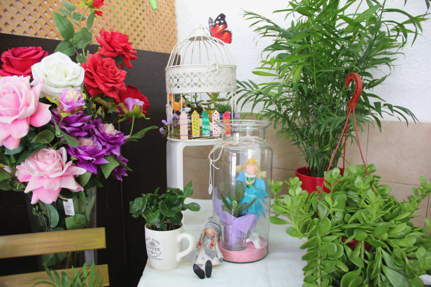 Decoración floral, centros de flores y plantas
