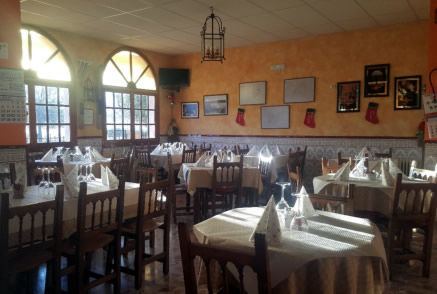 Restaurante Mesón Los Arcos en La Iglesuela del Tiétar Toledo Valle del Tiétar sur de Gredos
