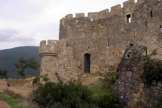 Turismo La Adrada, qué ver, lugares de interés, el castillo medieval